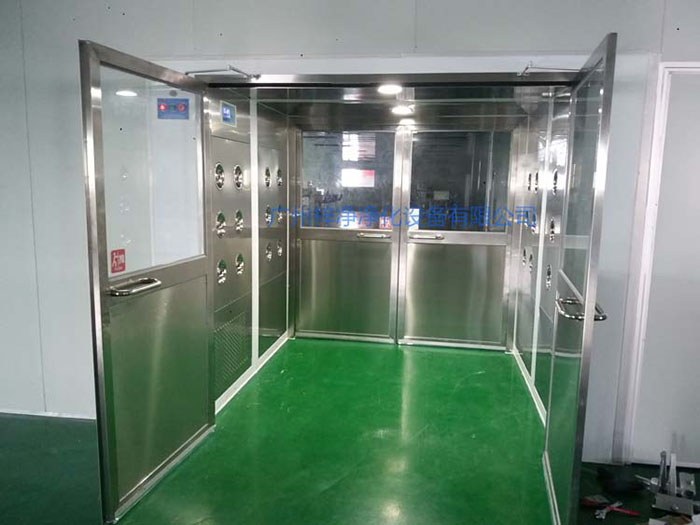貨淋室又稱為貨淋通道，貨淋設備，貨物風淋室
