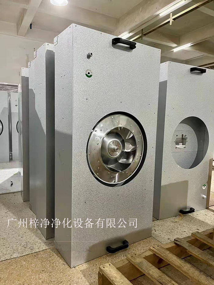 群控FFU是把幾十,幾百乃至上千臺FFU通過FFU監(jiān)控主機(jī)將其連接起來并進(jìn)行監(jiān)控。