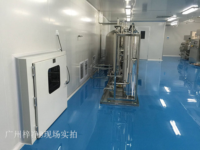 在無塵車間（潔凈廠房）的建設(shè)中，高效送風(fēng)口、傳遞窗和層流罩是保障潔凈度的重要設(shè)施